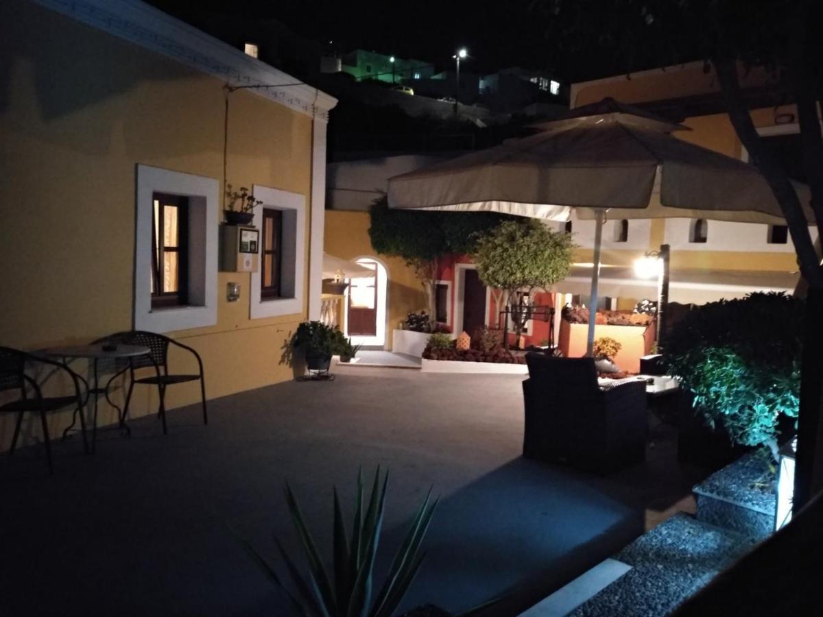 Hotel Pansion Zaharoula Fira  Zewnętrze zdjęcie