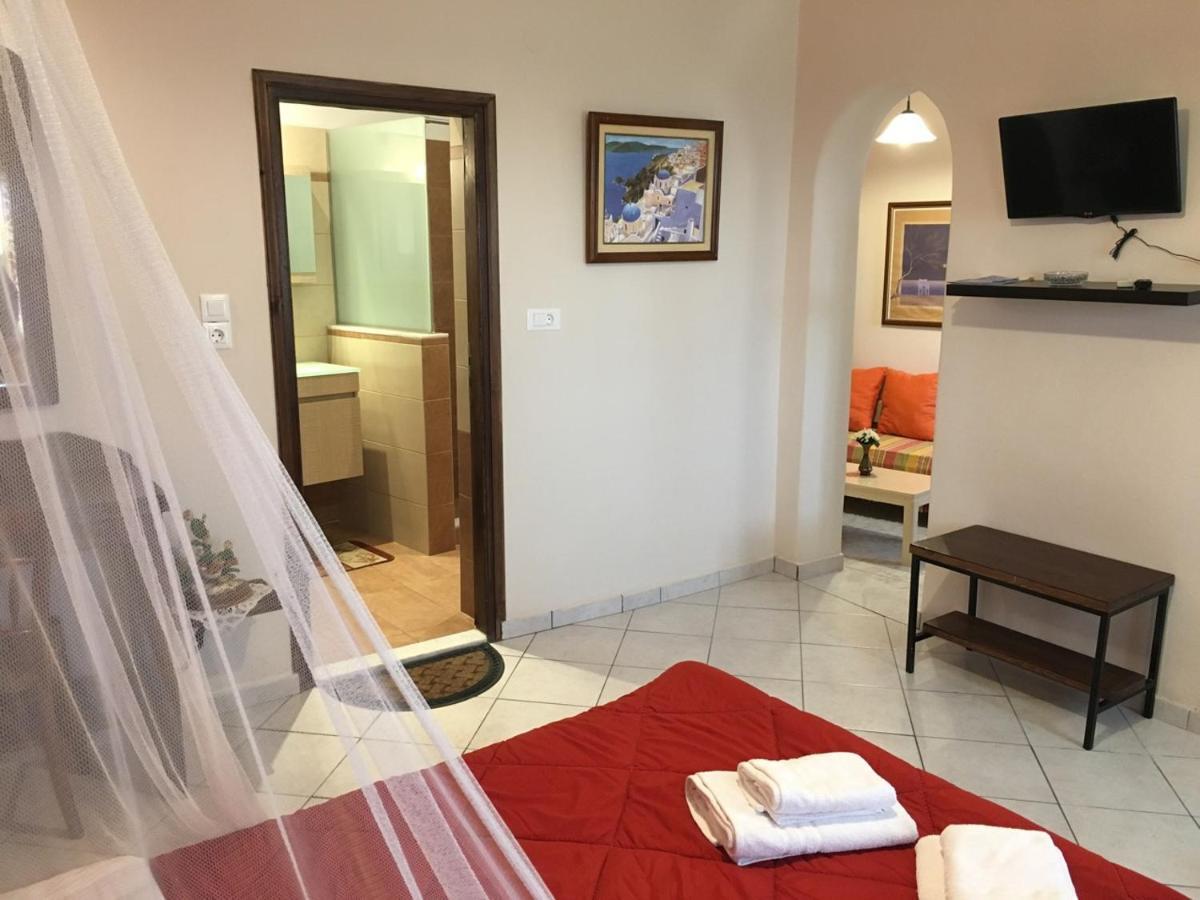 Hotel Pansion Zaharoula Fira  Zewnętrze zdjęcie